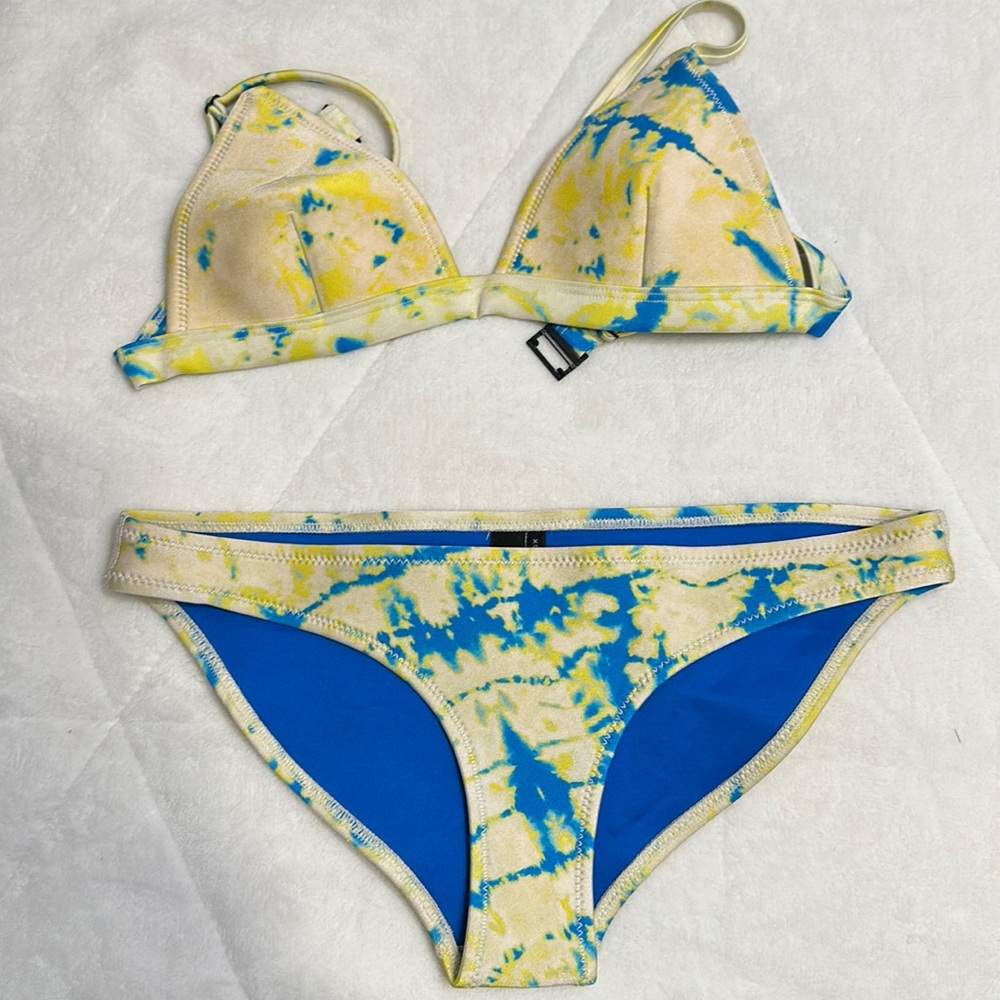 Triangl Bikini. Small Top and XS Bottom